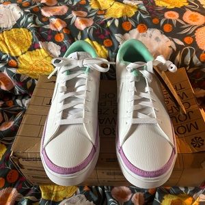 WOMEN'S NIKE COURT LEGACY NEXT NATURE SUSTAINABLE SNEAKERS